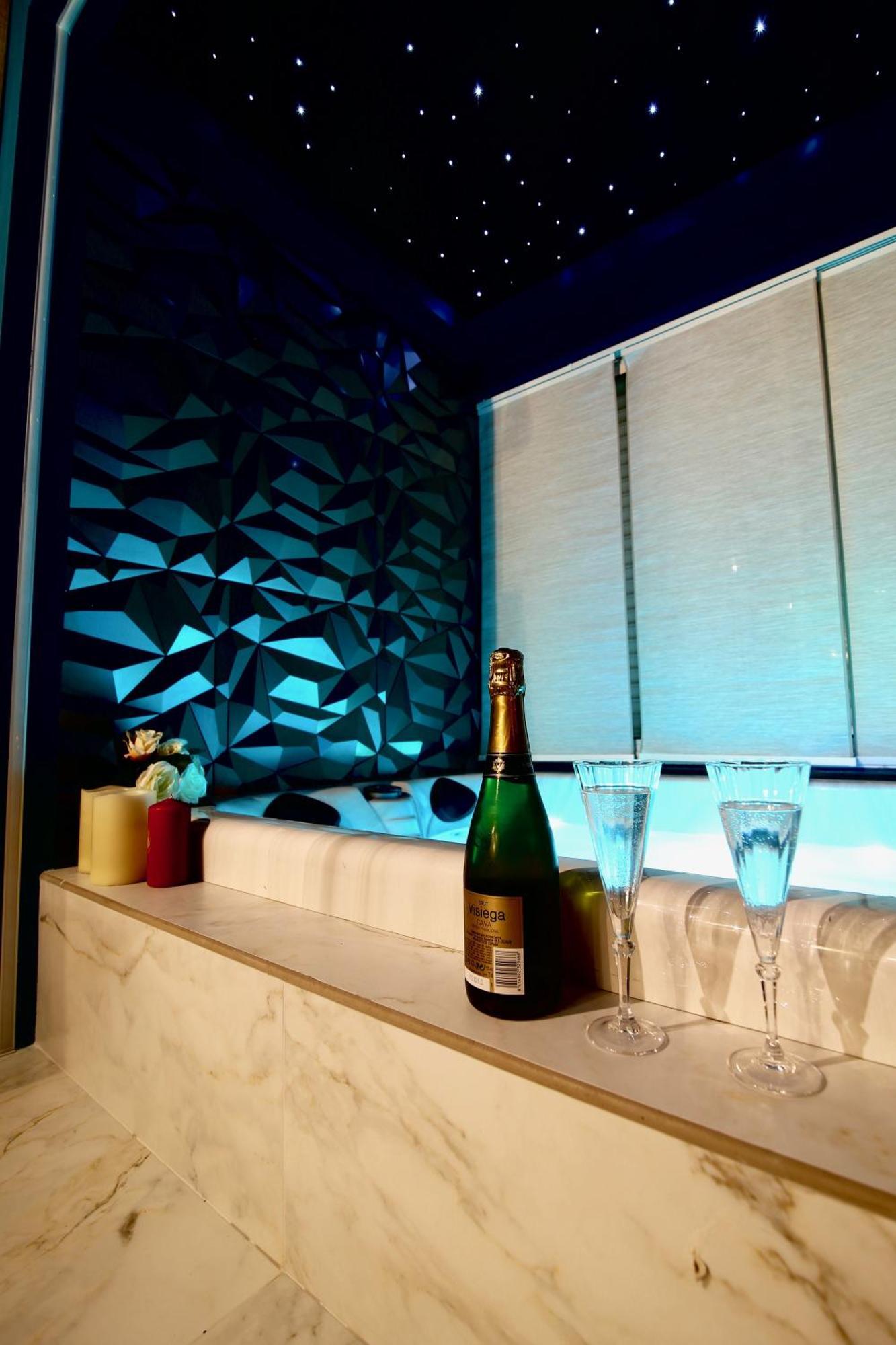 Flower Suite And Spa La Seyne-sur-Mer Eksteriør billede